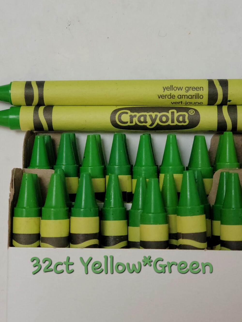 (32) Crayola Crayons (Yellow Green) Single Color Bulk Lot